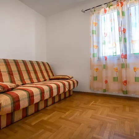 Apartment Montreal Budva