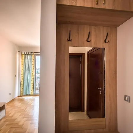 Apartment Montreal Budva