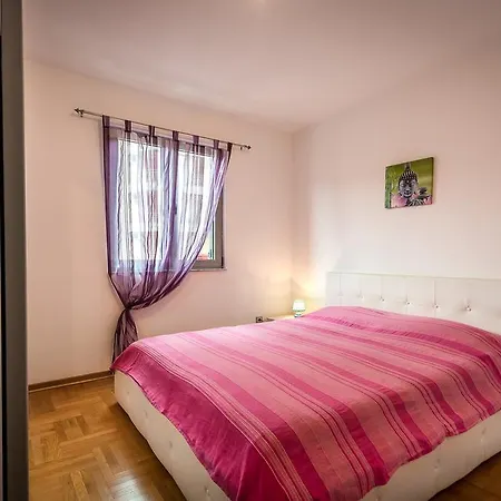 Montreal Apartment *
