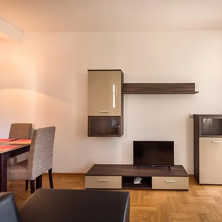 Montreal Apartment *